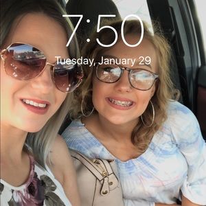 Meet your Posher, Laura